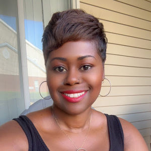 Meet your Posher, Lakisha